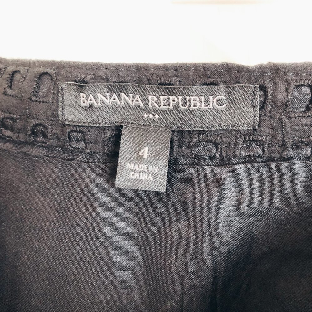 Banana Republic Black Eyelet Detail Skirt Size 4 - Picture 7 of 8